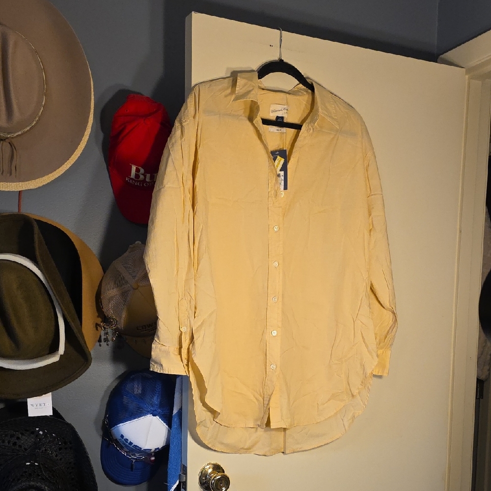 Universal Thread Button Down Tunic